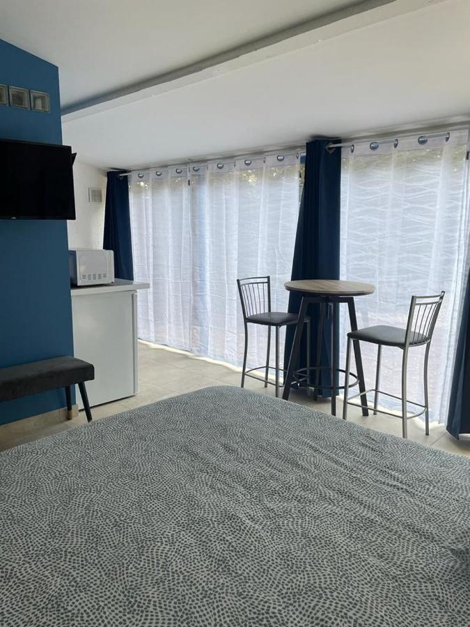 Au Sabluline Chambres D'Hotes Gites ドラギニャン エクステリア 写真